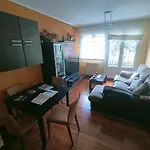 Acogedor, comunicado, aparcamiento gratis en l calle