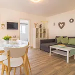 Awesome apartment in Benalmádena Costa with Outdoor swimming pool, WiFi&3 Bedrooms