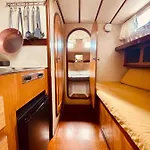 Stylish 80\'S Fishing Boat