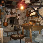 Casa De Aldea Los Glayus