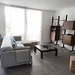 Apartment Close To The Beach With Free Parking