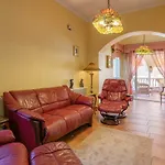 Villa Mopsi