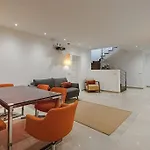 Villa Riviera de 4 dormitorios con piscina.