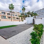 Villa Riviera de 4 dormitorios con piscina.