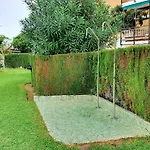 Modern 2 Bedroom Apartment 100 M From The Beach