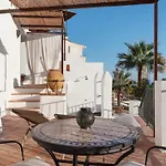La Amara Lounis - En El Casco Antiguo De Frigiliana