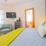 Cubo\'S Liberty Apartment