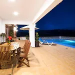 Gorgeous Home In Moraira