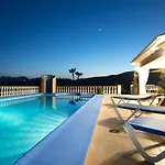 Gorgeous Home In Moraira