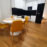 La Sal Lux Studio 1
