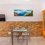 Spacious Studio Next To The Sea With Stunning Views