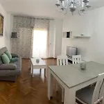 Apartamento En Primera Linea De Playa Con Piscina.