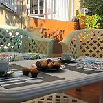 Paraiso A La Orilla Del Mar