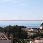 Preciosas Vistas Al Mar Y Montana En La Ampolla
