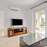 Luxury Apt, Beach, Pool Open 365 Days, Near Javea & Denia
