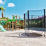 Butterfly Villa - 4 Bedrooms With Pool & Private Playground