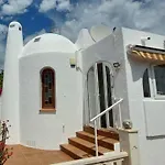 Villa Robert con piscina comunitaria uso exclusivo para una casa por turno