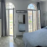 La Casa De Lola