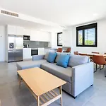 Beachfront Apartment 034
