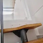 Elegant 3 Bedrooms, Wifi Free