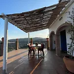 Villa En Frigiliana Con Piscina Y Jacuzzi
