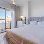 2-Bedroom Central And Close To The Beach In Sabinillas