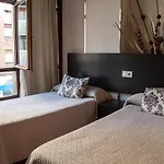 Alojamientos Rooms Catamaran