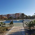 Casa Baja Naturista Con Palmeras Y Patio!