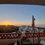 Elegant Apartment With Fantastic Views At The Top Of Calahonda