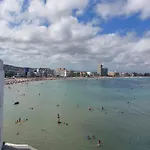 Porteta Sobre El Mar