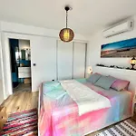 Aamazing Apartment ! On The Beach With Pool Close To Everything