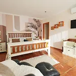 Ty Croeso-Entire Villa With Sea View