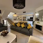 Condes De Iza Nueva Andalucia