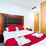 Tuguest Avenida De La Investigacion - Free Parking