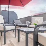 Spacious Penthouse With Private Terrace