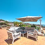 Luxury Villa With Private Pool And 7 Bedrooms