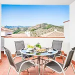 Gorgeous Apartment In Granada With Wifi
