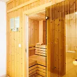Gorgeous Apartment In Granada With Wifi