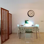 Coqueto apartamento en centro historico de Malaga con parking opcional