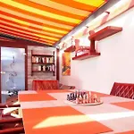 Designer Haus Mit Beheiztem Pool