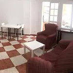 Piso Fresco Y Luminoso En Cadiz