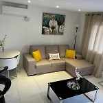 Apartmento De 3 Habitaciones Con Vistas Al Mar