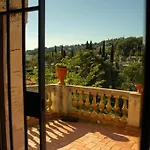 Can Rovira - Stunning Neoclassical Mansion, Just 20 Min Drive From Barcelona City Center, Ideal For Groups And Families
