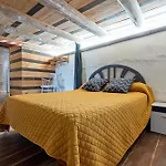 Hauzify I Novavila Centre Rooms