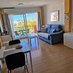Apartamento, Vistas Al Mar, A 3 Minutos De La Playa Caminando