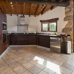 Chalet Suka