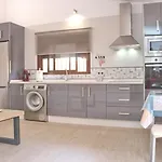 Chalet Sultan Con Piscina