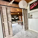 Boutique Home The Beach
