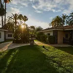 El Oasis Villa Resort