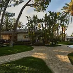 El Oasis Villa Resort